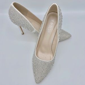 Rhinestone studded Pumps